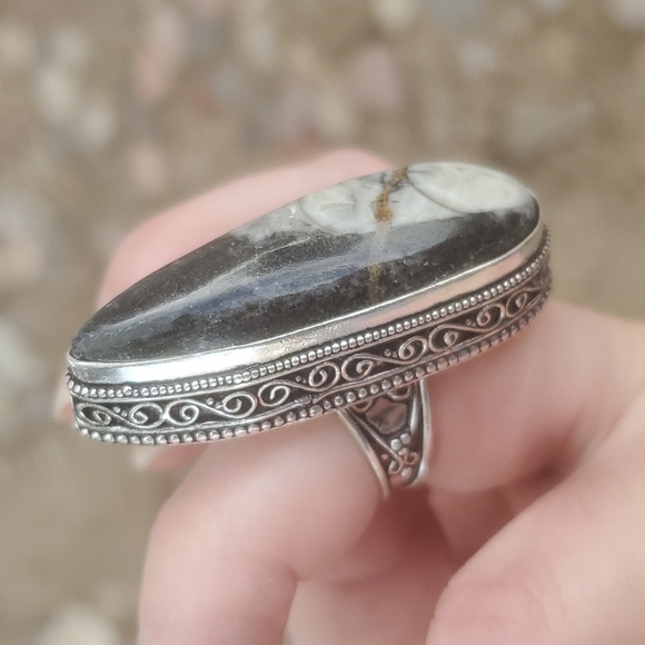New Oversized Orthoceras Fossil Antique Design 925 Silver Statement Ring. - Picture 4 of 11